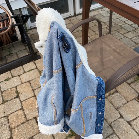 Forever 21 Fleece Lined Denim Jacket - Picture 3 of 6